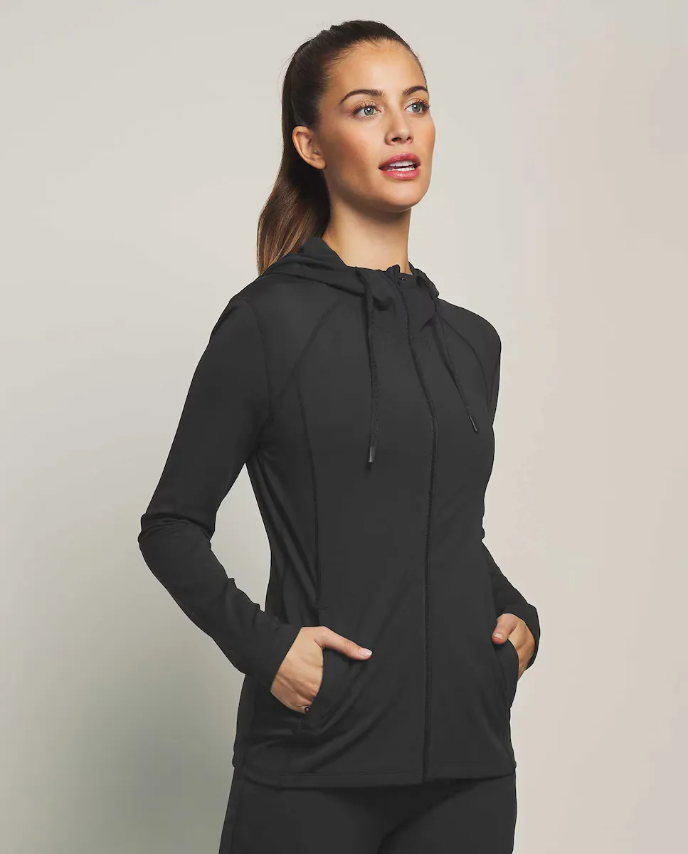 Женская спортивная куртка на молнии из коллекции Selmark Tech от Pilar Rubio, чёрный
Женская спортивная куртка на молнии из коллекции Selmark Tech от Pilar Rubio, чёрный