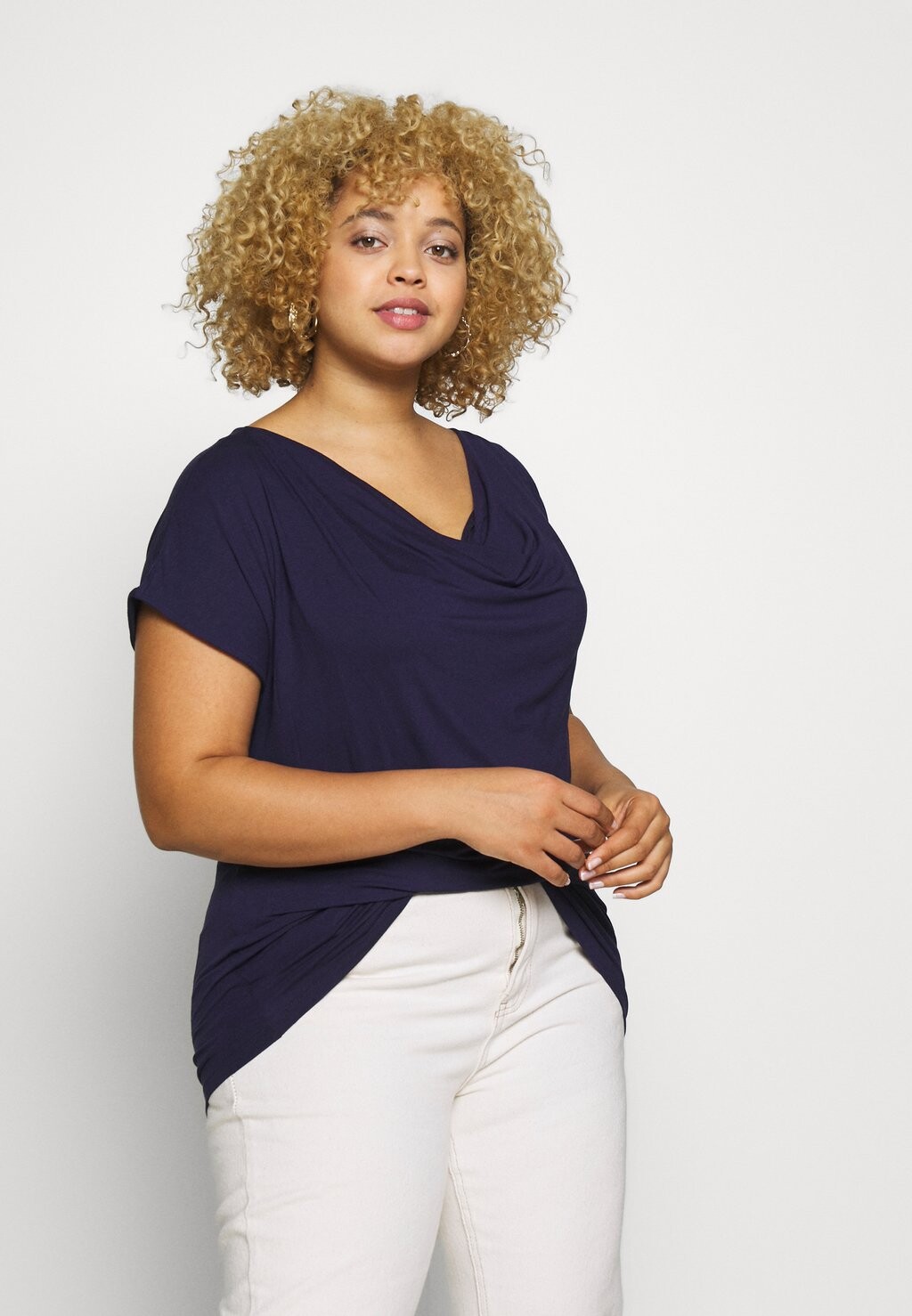 Футболка с принтом Anna Field, синий 
Футболка с принтом Anna Field, синий