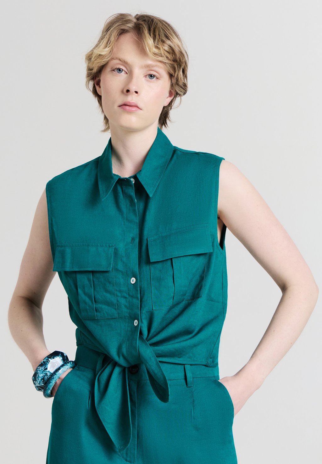 Рубашка SMANICATA MISTO CON NODO Calliope, цвет Verde Petrolio
Рубашка SMANICATA MISTO CON NODO Calliope, цвет Verde Petrolio