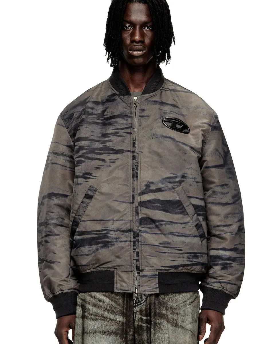 Мужская стеганая бомбер-куртка DIESEL Diesel, серый/черный
Мужская стеганая бомбер-куртка DIESEL Diesel, серый/черный