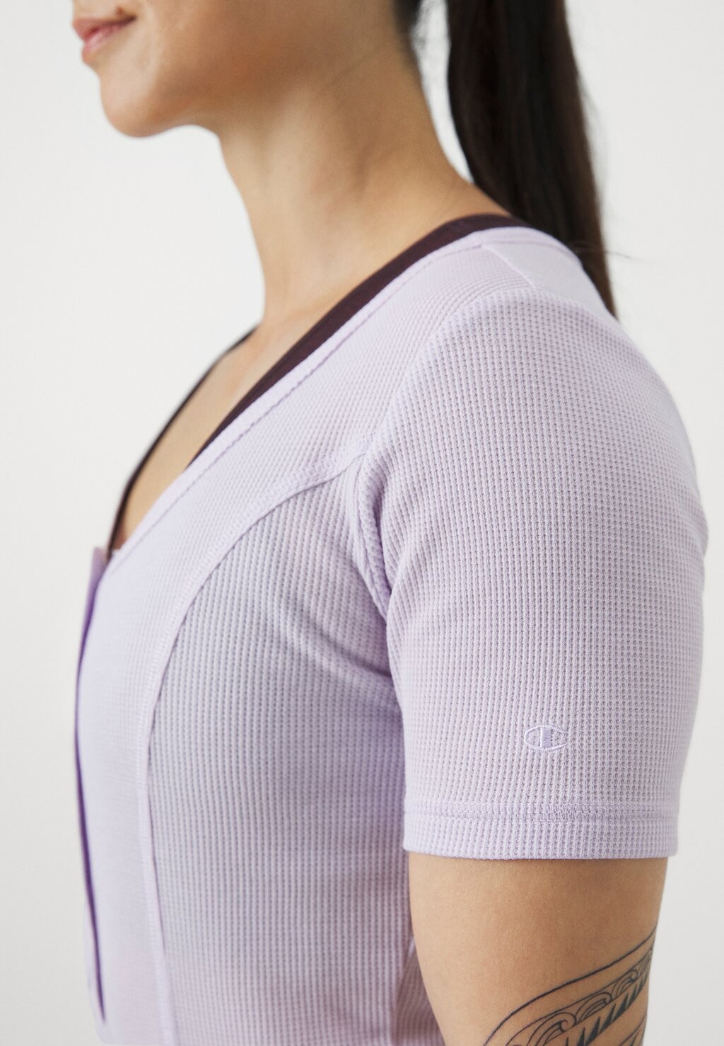 Базовая футболка EMOTIONAL DANCE Champion, сирень
Базовая футболка EMOTIONAL DANCE Champion, сирень