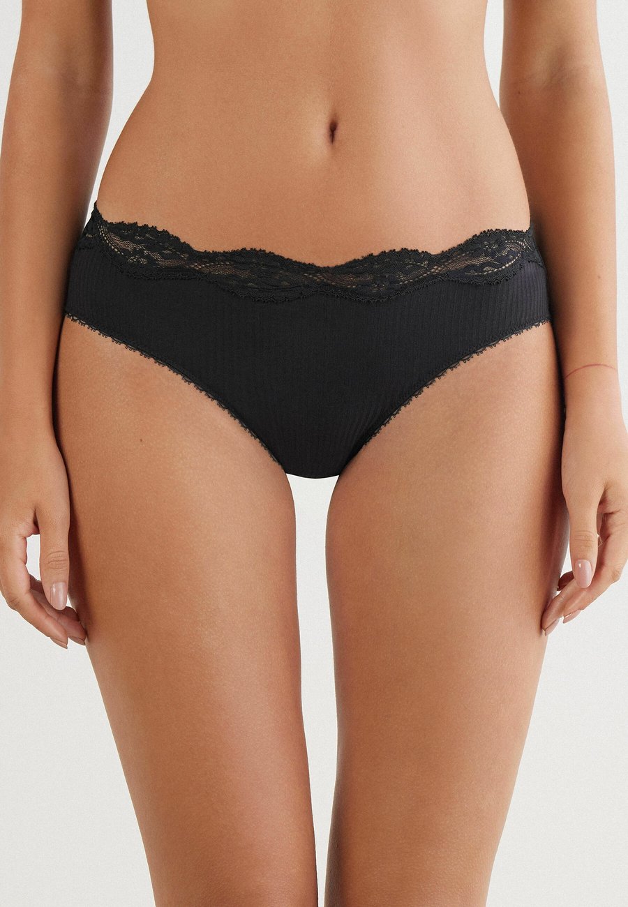 Брифы Intimissimi Briefs, Black
Брифы Intimissimi Briefs, Black