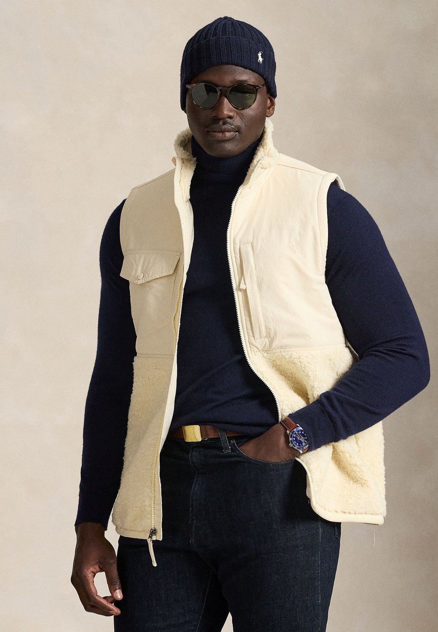 Куртка Polo Ralph Lauren Big & Tall HYBRID MOCKNECK VEST, Andover Cream/Off-White
Куртка Polo Ralph Lauren Big & Tall HYBRID MOCKNECK VEST, Andover Cream/Off-White