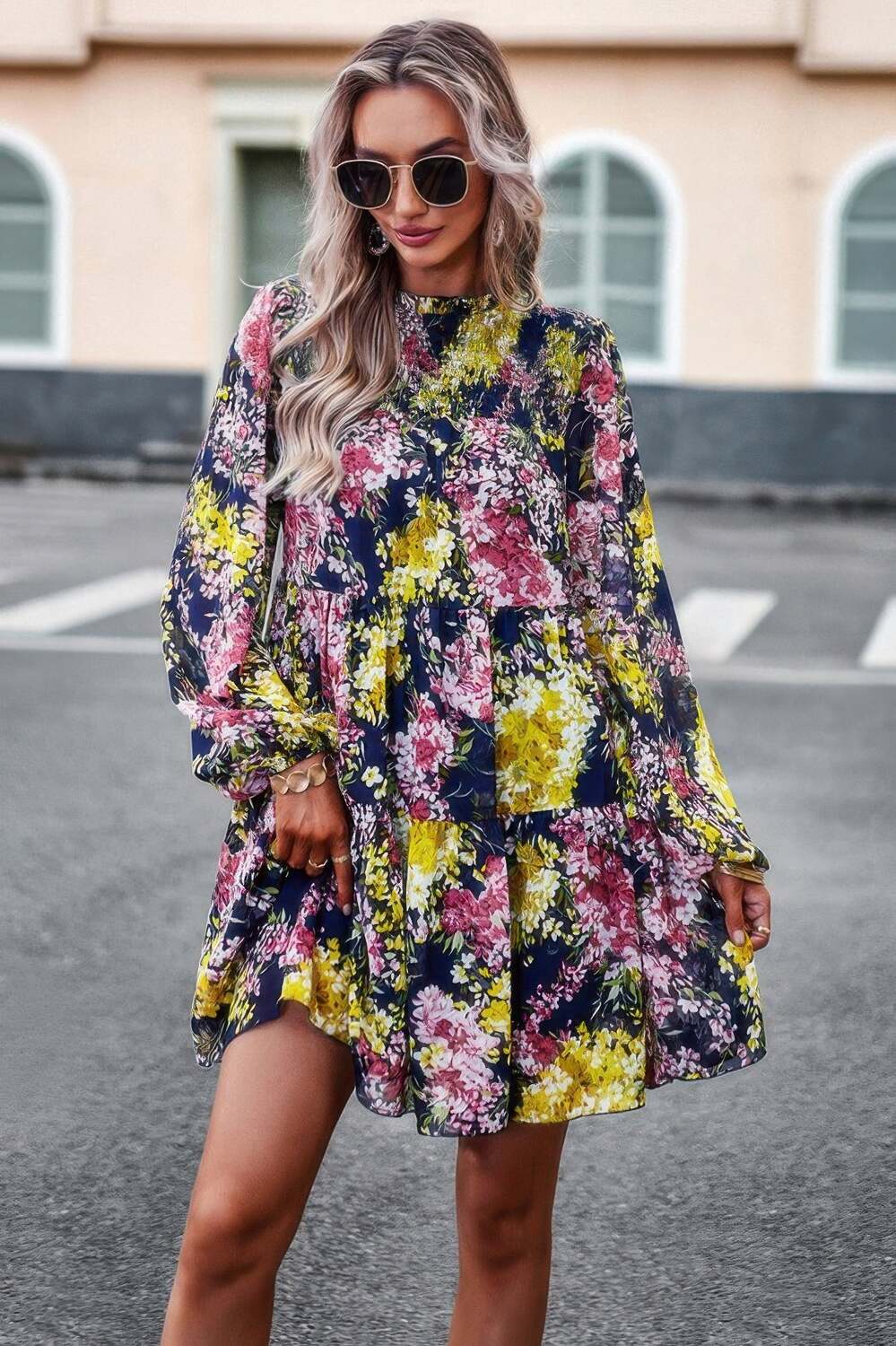 Платье-сарафан с цветочным принтом, ярусными рукавами и рюшами по подолу TRUEDAMES, темно-синий
Платье-сарафан с цветочным принтом, ярусными рукавами и рюшами по подолу TRUEDAMES, темно-синий