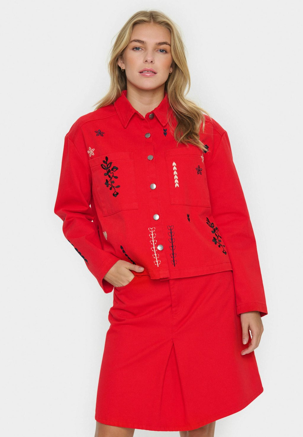 Джинсовая куртка Saint Tropez, красный
Джинсовая куртка Saint Tropez, красный