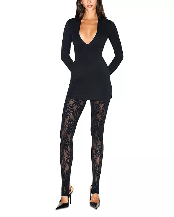 Свободное многослойное мини-платье с глубоким вырезом Skims, черный
Свободное многослойное мини-платье с глубоким вырезом Skims, черный