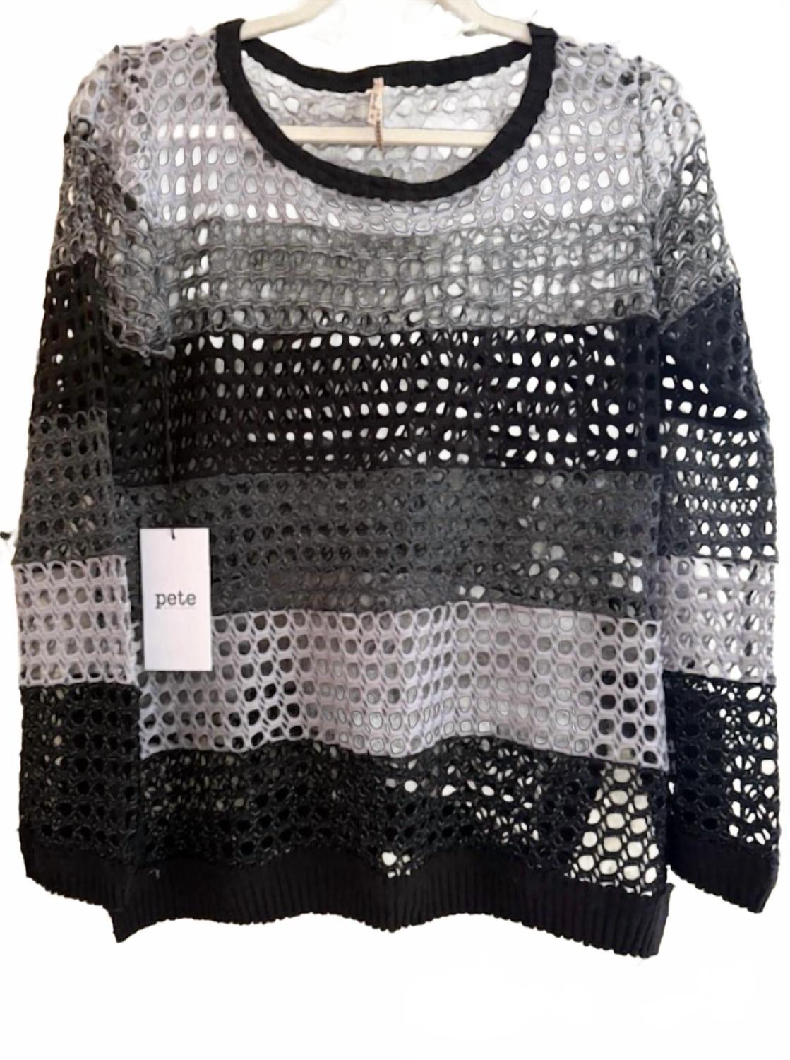 Женский свитер с сетчатым узором в черном цвете Pete
Женский свитер с сетчатым узором в черном цвете Pete