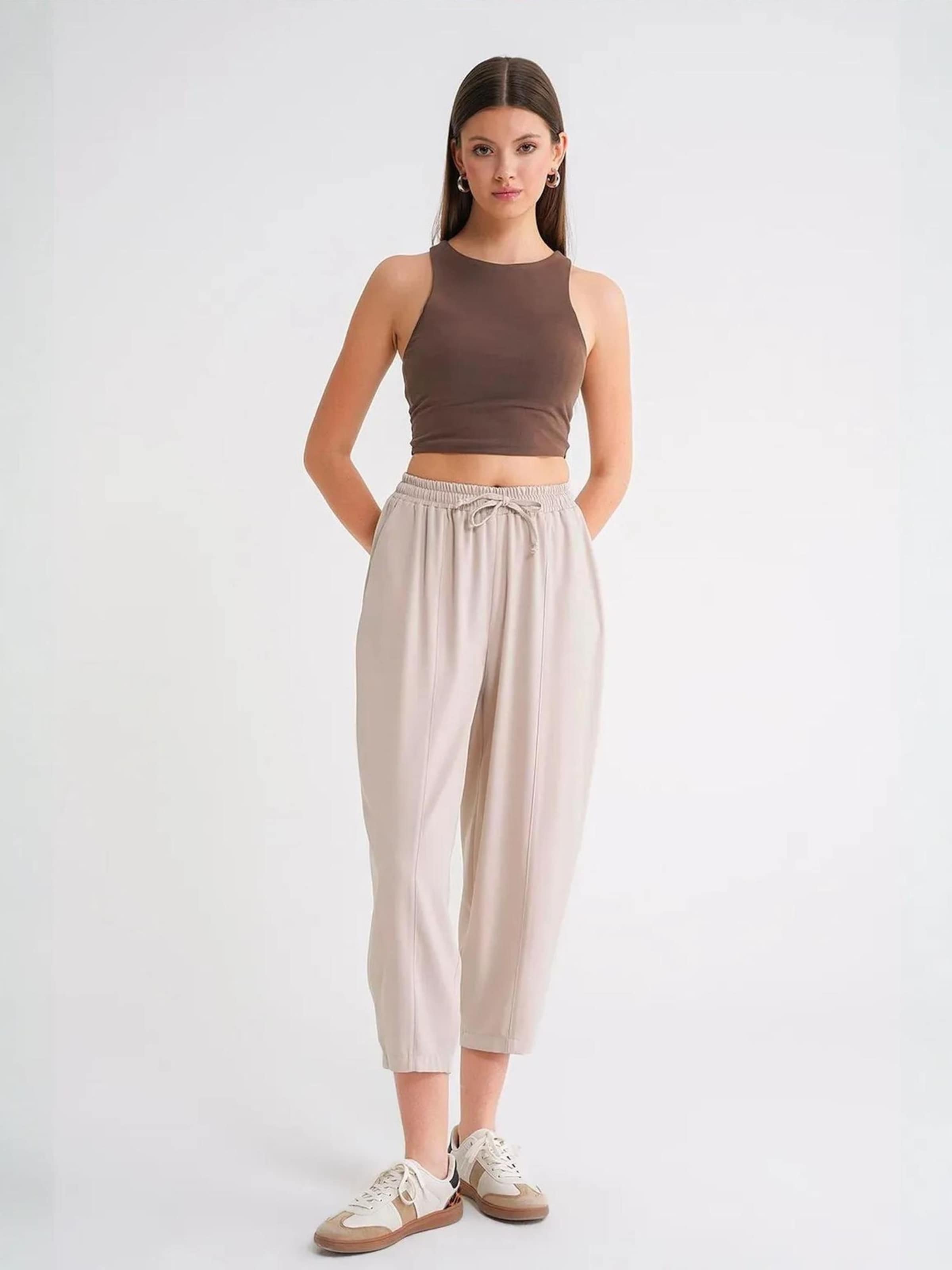 MixRay Багги-штаны в светло-бежевом
MixRay Багги-штаны в светло-бежевом