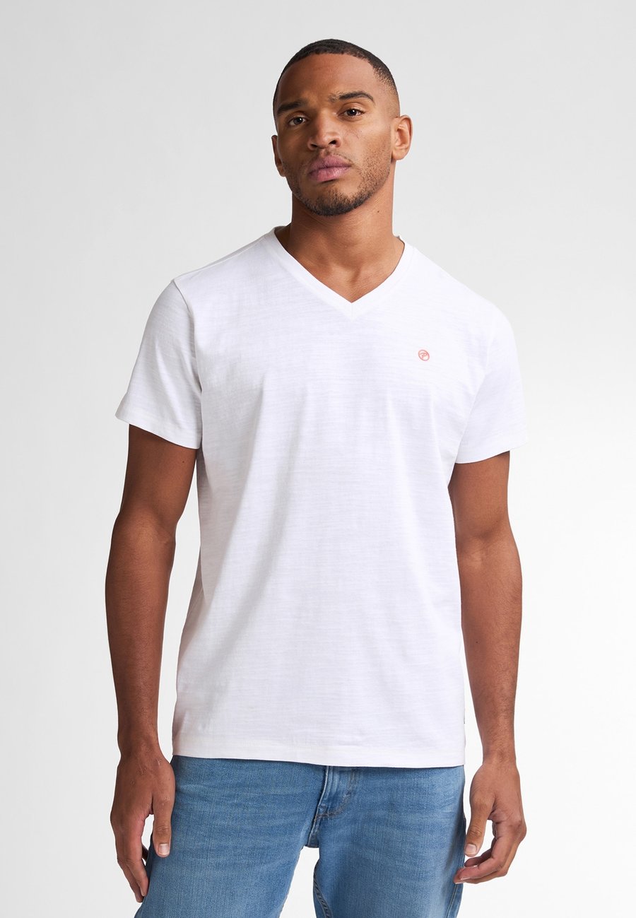 Футболка Petrol Industries LOGO STINGRAY, Bright White/White
Футболка Petrol Industries LOGO STINGRAY, Bright White/White