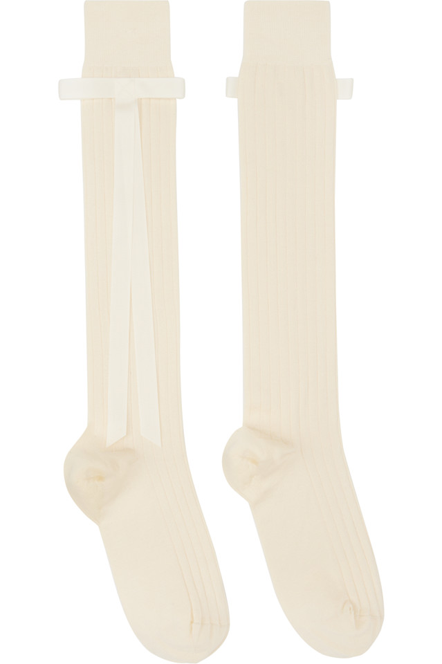 Эксклюзивные свадебные носки Recital от Ssense Sandy Liang, цвет tofu 
Эксклюзивные свадебные носки Recital от Ssense Sandy Liang, цвет tofu