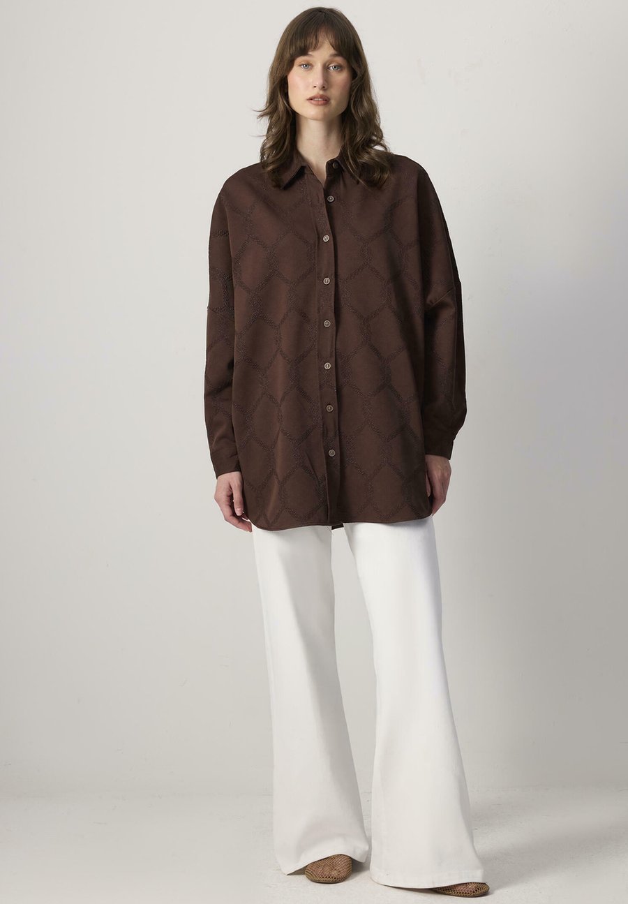 Блуза Touché Privé OVERSIZE , Brown
Блуза Touché Privé OVERSIZE , Brown