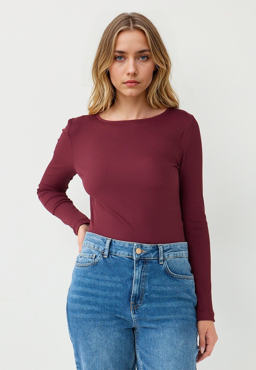 Топ Jimmy Key SLIM FIT OFF-THE-SHOULDER , Burgundy/Bordeaux
Топ Jimmy Key SLIM FIT OFF-THE-SHOULDER , Burgundy/Bordeaux