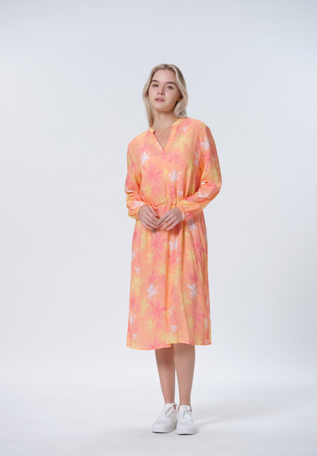 Повседневное платье GYTTJA Luhta, желтый
Повседневное платье GYTTJA Luhta, желтый