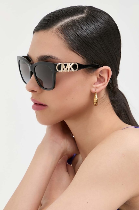 Солнцезащитные очки Empire Square Michael Kors, черный 
Солнцезащитные очки Empire Square Michael Kors, черный