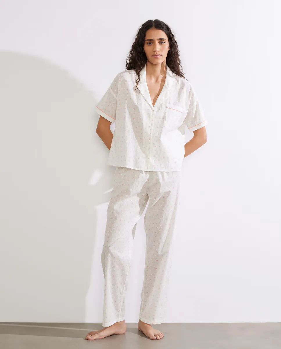 Женская пижама с коротким рукавом и длинные брюки с плюмети Easy Wear, цвет 120 Crudo
Женская пижама с коротким рукавом и длинные брюки с плюмети Easy Wear, цвет 120 Crudo