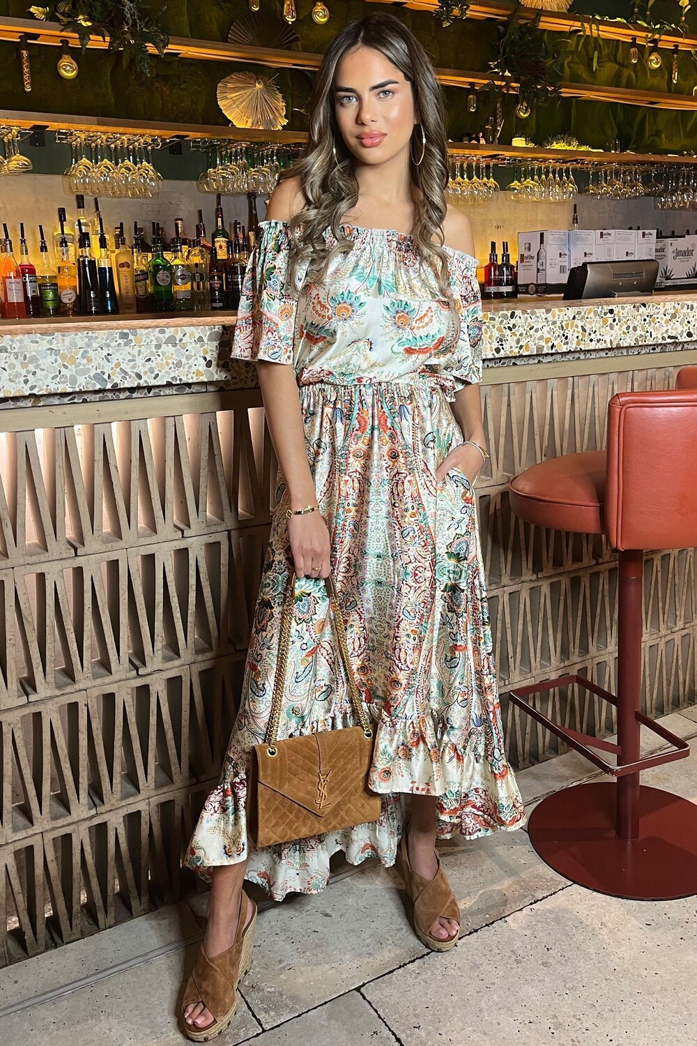 Розовое платье миди с принтом боте и вырезом бардо Ax Paris, розовый
Розовое платье миди с принтом боте и вырезом бардо Ax Paris, розовый