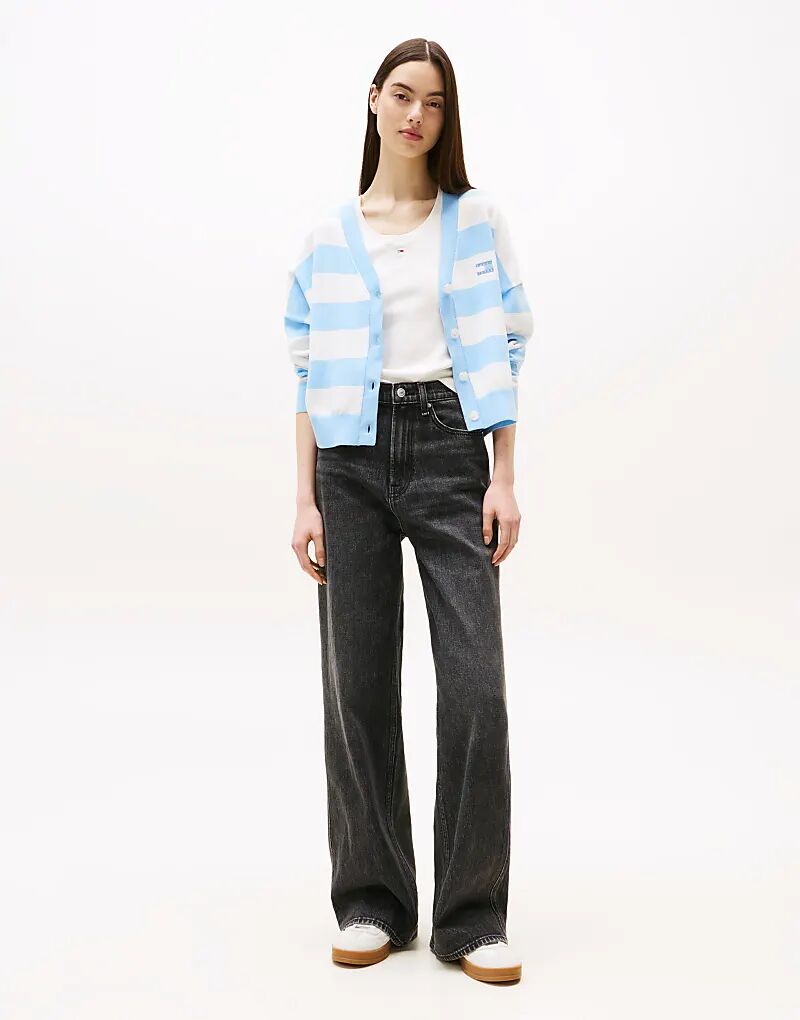 Джинсы Tommy Jeans Charlie с высокой посадкой и широкими штанинами черного цвета
Джинсы Tommy Jeans Charlie с высокой посадкой и широкими штанинами черного цвета