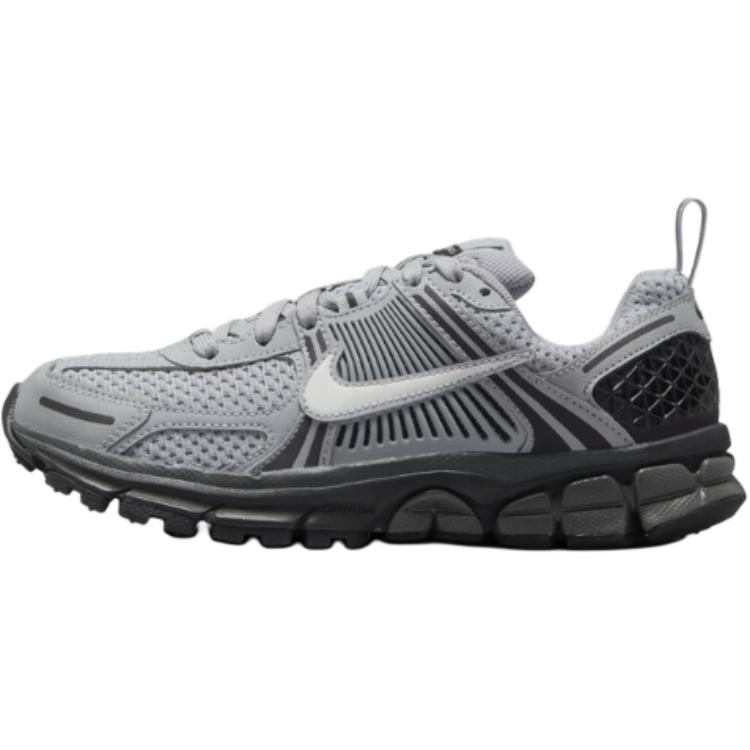 Детские кроссовки с низким верхом и противоскользящей подошвой, устойчивые к износу Nike, серый
Детские кроссовки с низким верхом и противоскользящей подошвой, устойчивые к износу Nike, серый