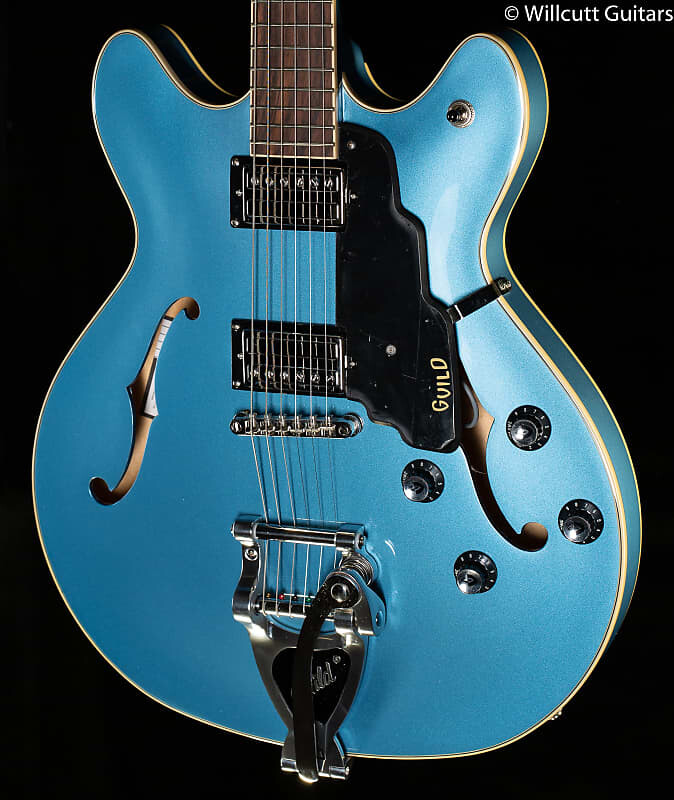 Электрогитара Guild Starfire I DC Guild Vibrato Tailpiece Pelham Blue
Электрогитара Guild Starfire I DC Guild Vibrato Tailpiece Pelham Blue