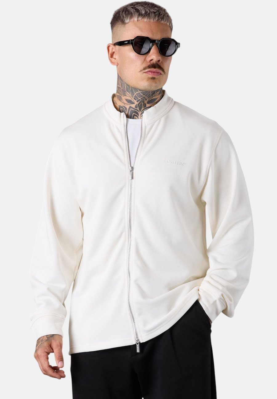 Толстовка ESTEEM ESSENTIAL, Offwhite/Off-White
Толстовка ESTEEM ESSENTIAL, Offwhite/Off-White