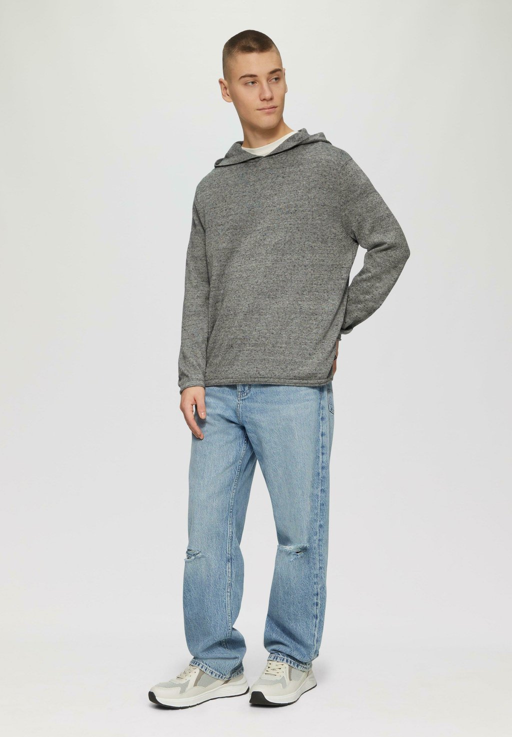 Джемпер QS, светло-серый 
Джемпер QS, светло-серый