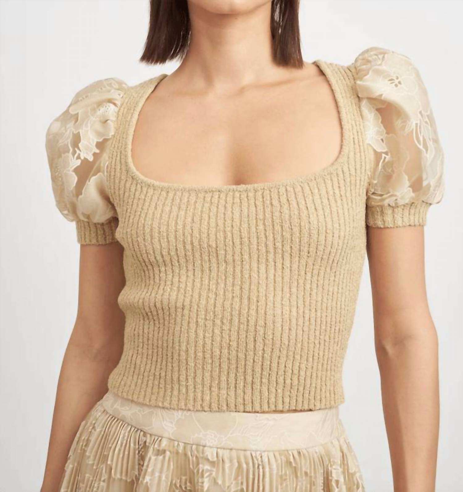 Топ Jenna Mix Media в натуральном цвете En Saison
Топ Jenna Mix Media в натуральном цвете En Saison