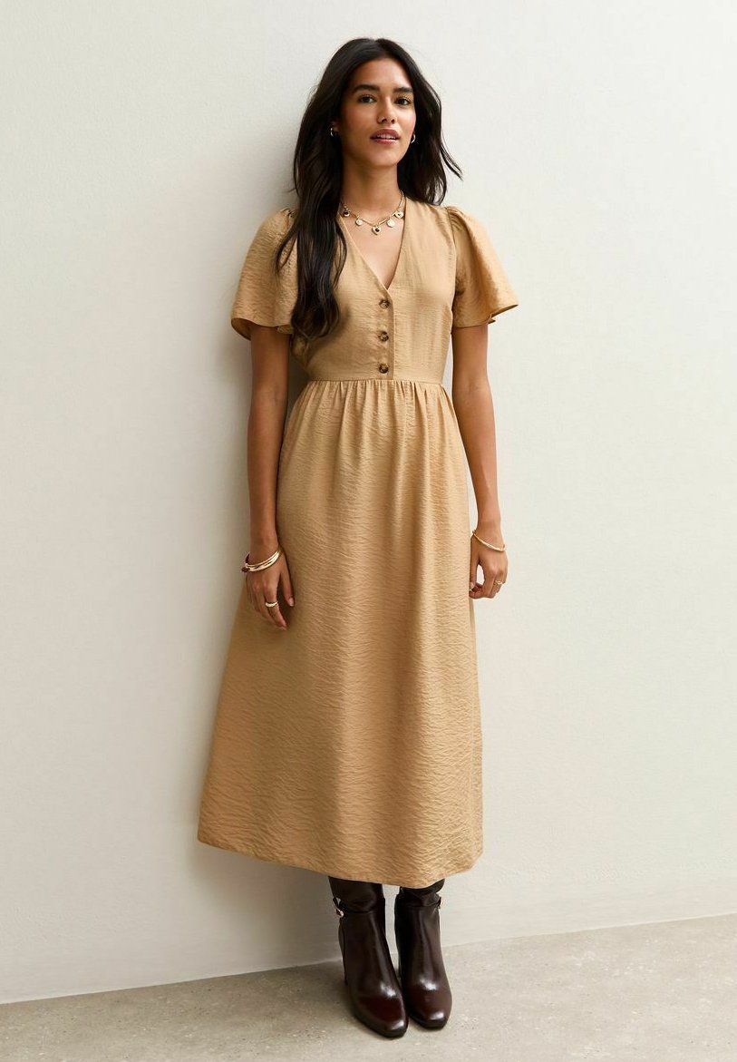 Платье New Look FLUTTER SLEEVE BUTTON FRONT MIDI, Camel
Платье New Look FLUTTER SLEEVE BUTTON FRONT MIDI, Camel