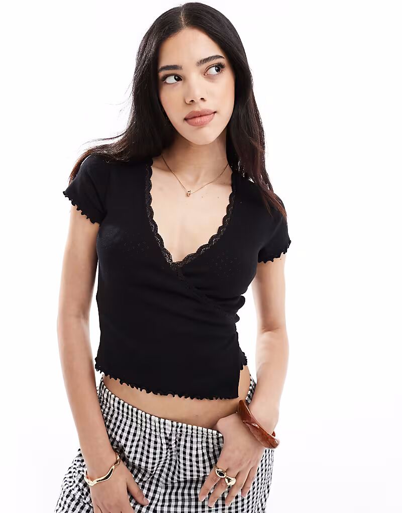 Топ Miss Selfridge с ажурной отделкой и запахом, черный
Топ Miss Selfridge с ажурной отделкой и запахом, черный