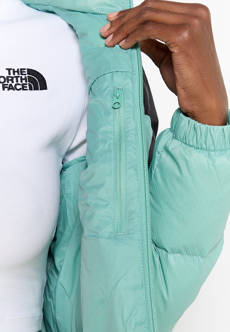 Пуховик DIABLO The North Face, зеленый
Пуховик DIABLO The North Face, зеленый