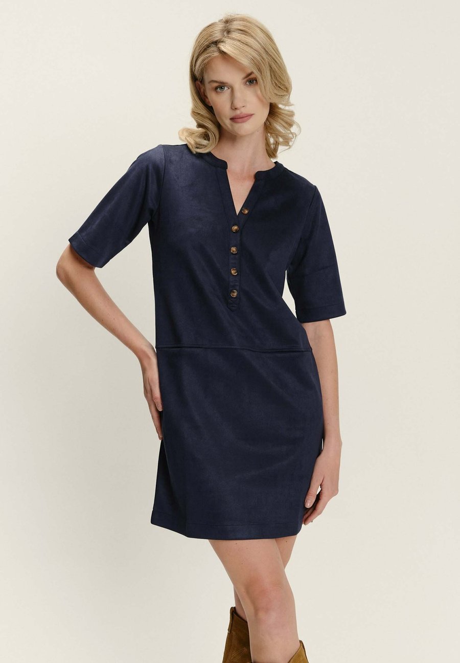 Платье Greenpoint Shirt dress, Dark Blue
Платье Greenpoint Shirt dress, Dark Blue