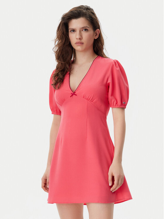 Летнее платье стандартный крой DW0DW20337 Tommy Jeans, розовый
Летнее платье стандартный крой DW0DW20337 Tommy Jeans, розовый