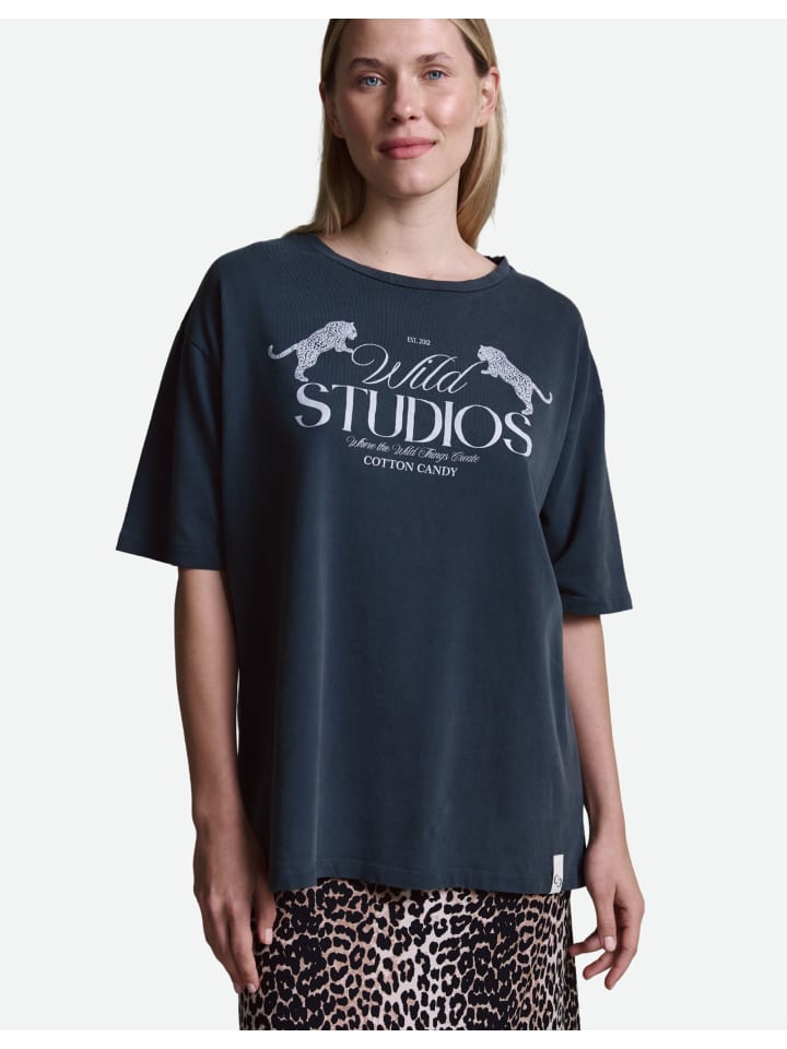 Футболка черного цвета Cotton Candy
Футболка черного цвета Cotton Candy