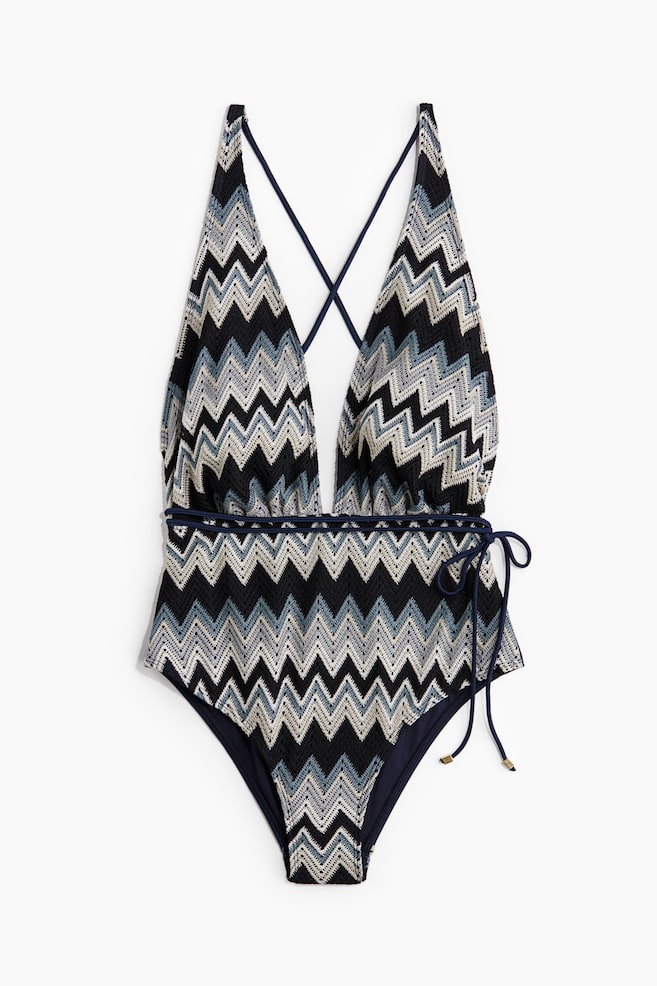 Вязаный крючком купальник с бретелькой через шею South Beach, синий
Вязаный крючком купальник с бретелькой через шею South Beach, синий