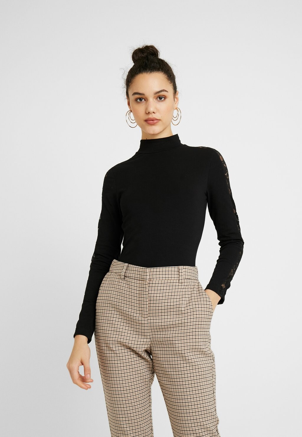 Футболка с длинным рукавом Ladies Striped Urban Classics, черный
Футболка с длинным рукавом Ladies Striped Urban Classics, черный