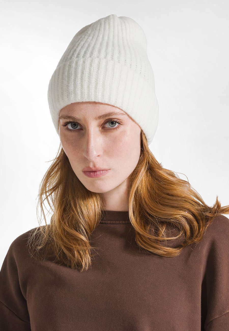 Шапка Deha Beanie, White
Шапка Deha Beanie, White