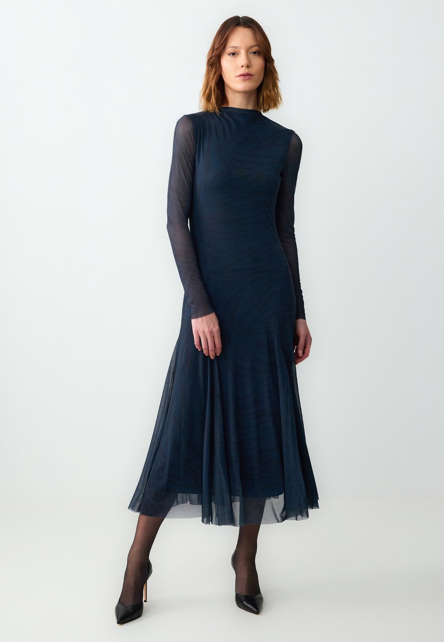 Платье Jimmy Key LONG SLEEVE NECK PATTERNED, Multi Coloured/Dark Blue
Платье Jimmy Key LONG SLEEVE NECK PATTERNED, Multi Coloured/Dark Blue