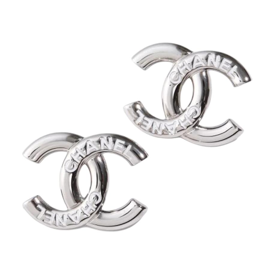 CHANEL Брошь унисекс серебряная
CHANEL Брошь унисекс серебряная