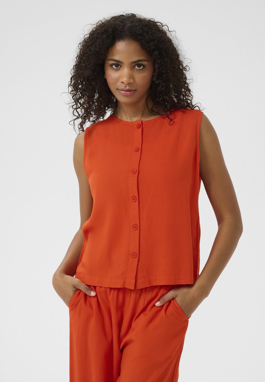 Топ Camicetta Kaffe, красный
Топ Camicetta Kaffe, красный