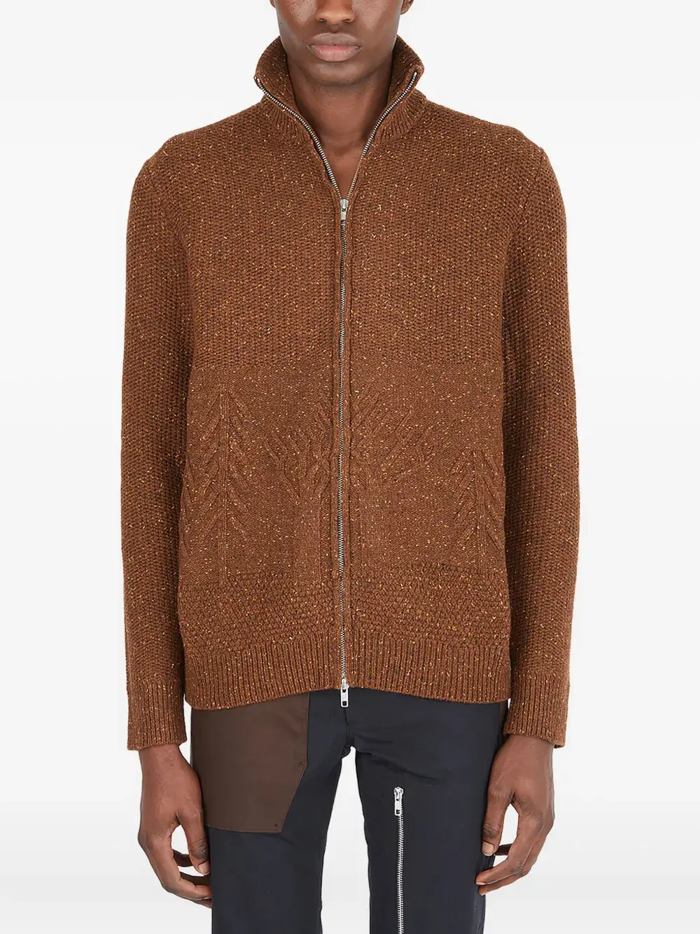 Кардиган с косовой вязкой на молнии RANRA, коричневый
Кардиган с косовой вязкой на молнии RANRA, коричневый