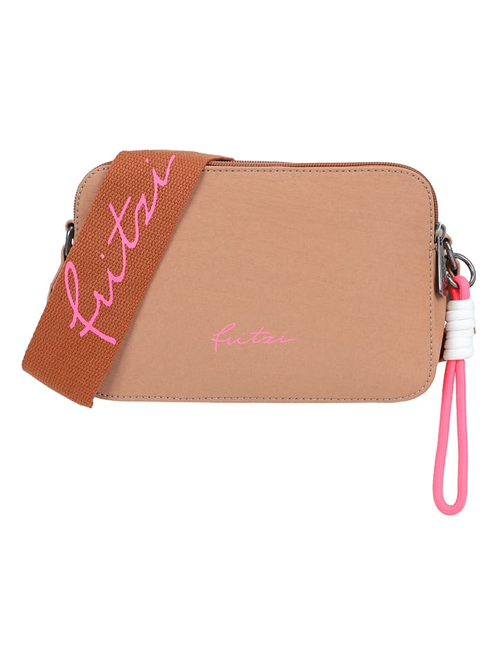 Fritzi aus Preußen Сумка через плечо абрикосового цвета - (Ш)22 x (В)14,5 x (Г)7 см
Fritzi aus Preußen Сумка через плечо абрикосового цвета - (Ш)22 x (В)14,5 x (Г)7 см