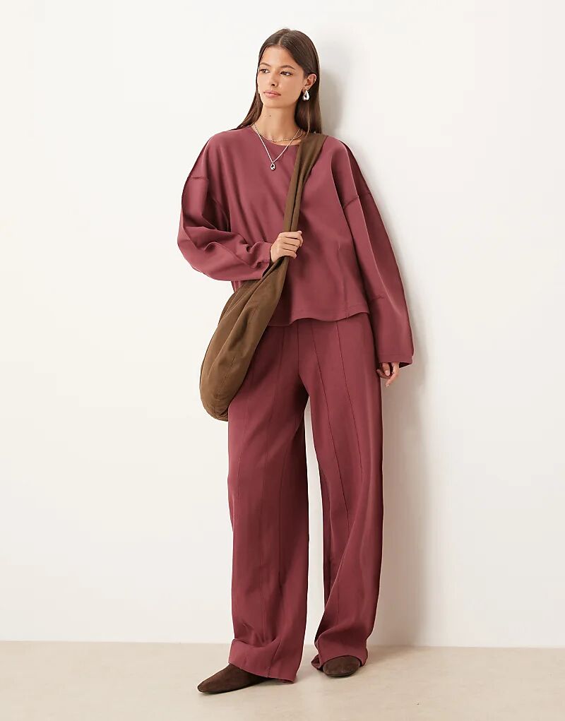 Широкие брюки-джоггеры ASOS DESIGN из интерлока с декоративными швами темно-розового цвета
Широкие брюки-джоггеры ASOS DESIGN из интерлока с декоративными швами темно-розового цвета