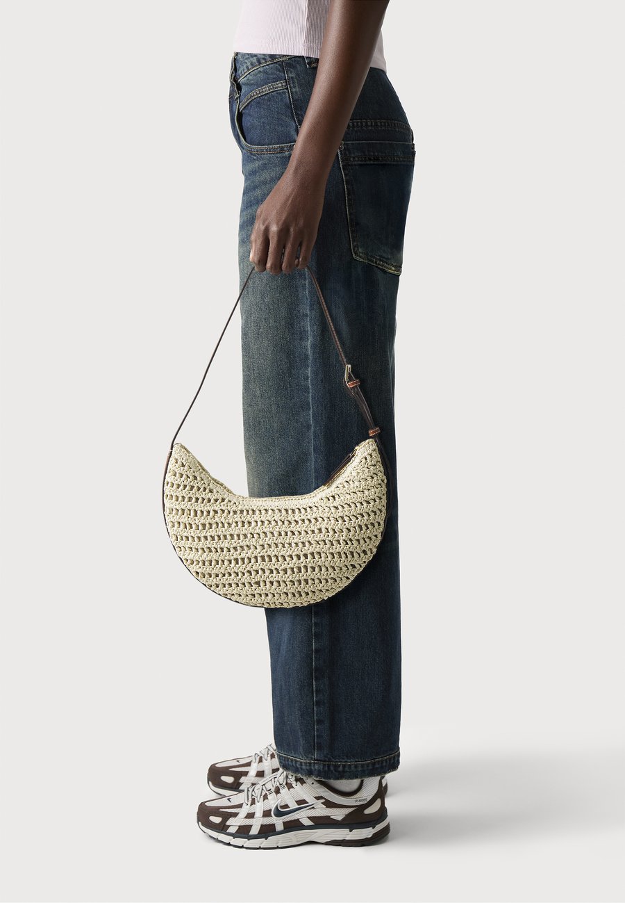 Сумка PARFOIS SHOULDER BAG SUMMER BREAK, Natural/Beige
Сумка PARFOIS SHOULDER BAG SUMMER BREAK, Natural/Beige