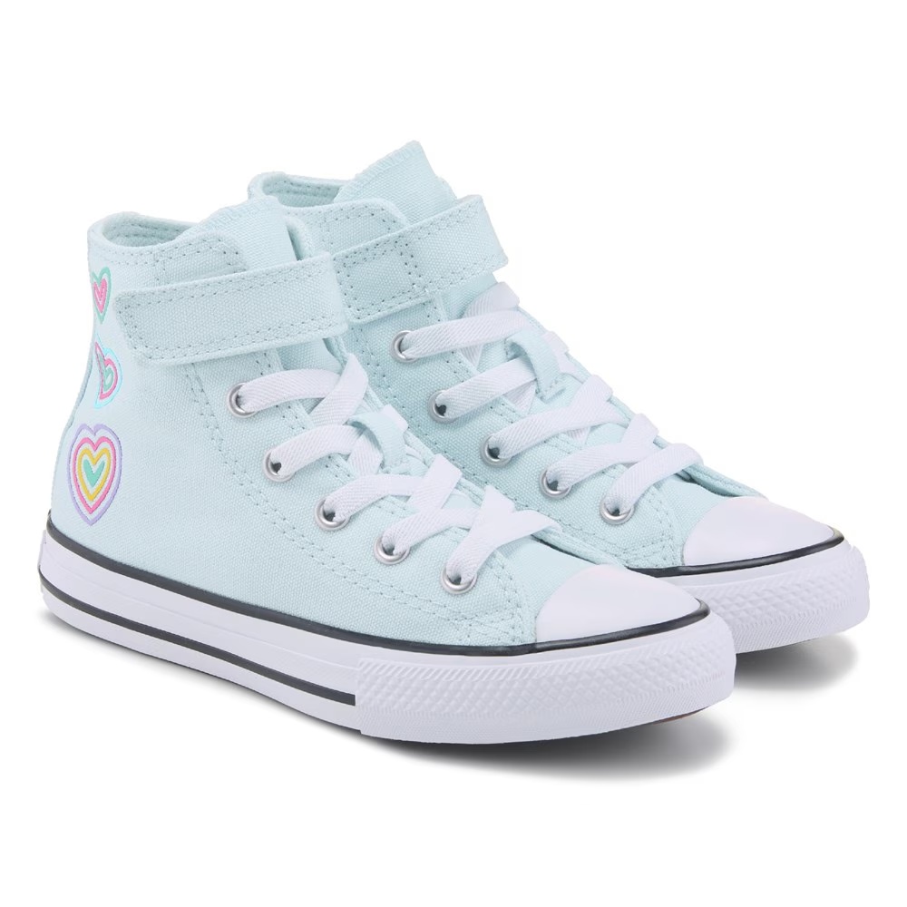 Детские кеды chuck taylor all star 1v высокие с одним ремешком-липучкой от Converse, blue/heart patch
Детские кеды chuck taylor all star 1v высокие с одним ремешком-липучкой от Converse, blue/heart patch