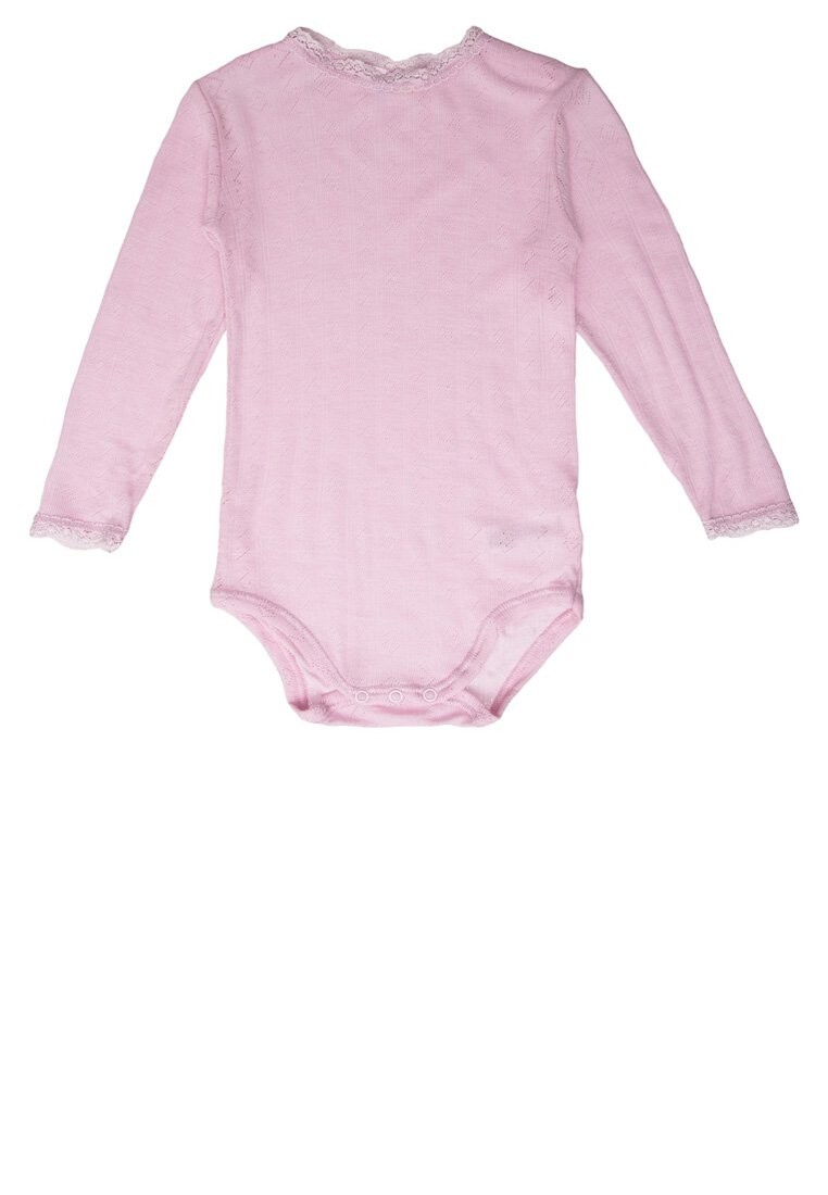 Боди Joha, первые розы
Боди Joha, первые розы