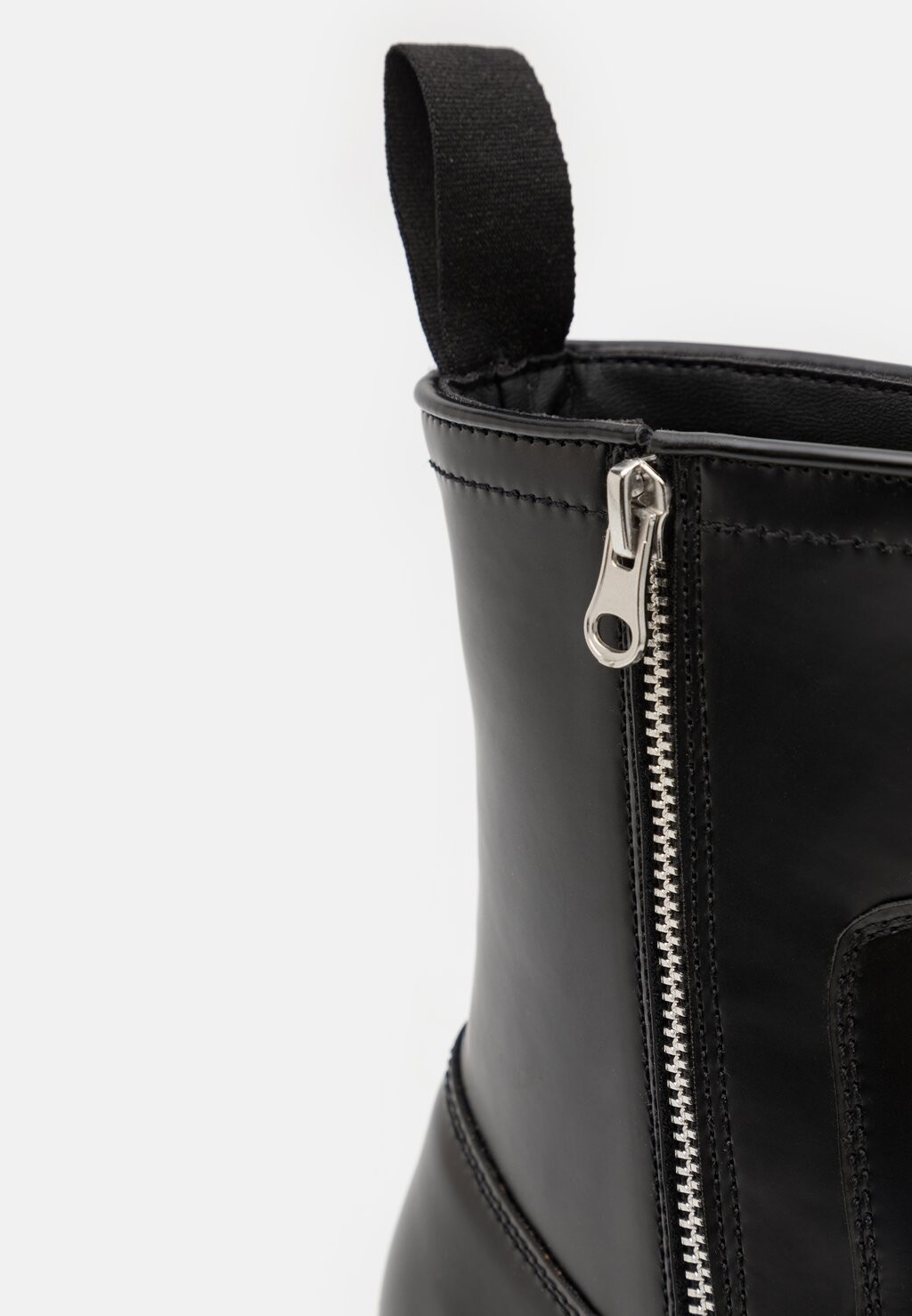 Классические ботильоны WINFIELD B.E.D FOAM Call it Spring, черный
Классические ботильоны WINFIELD B.E.D FOAM Call it Spring, черный