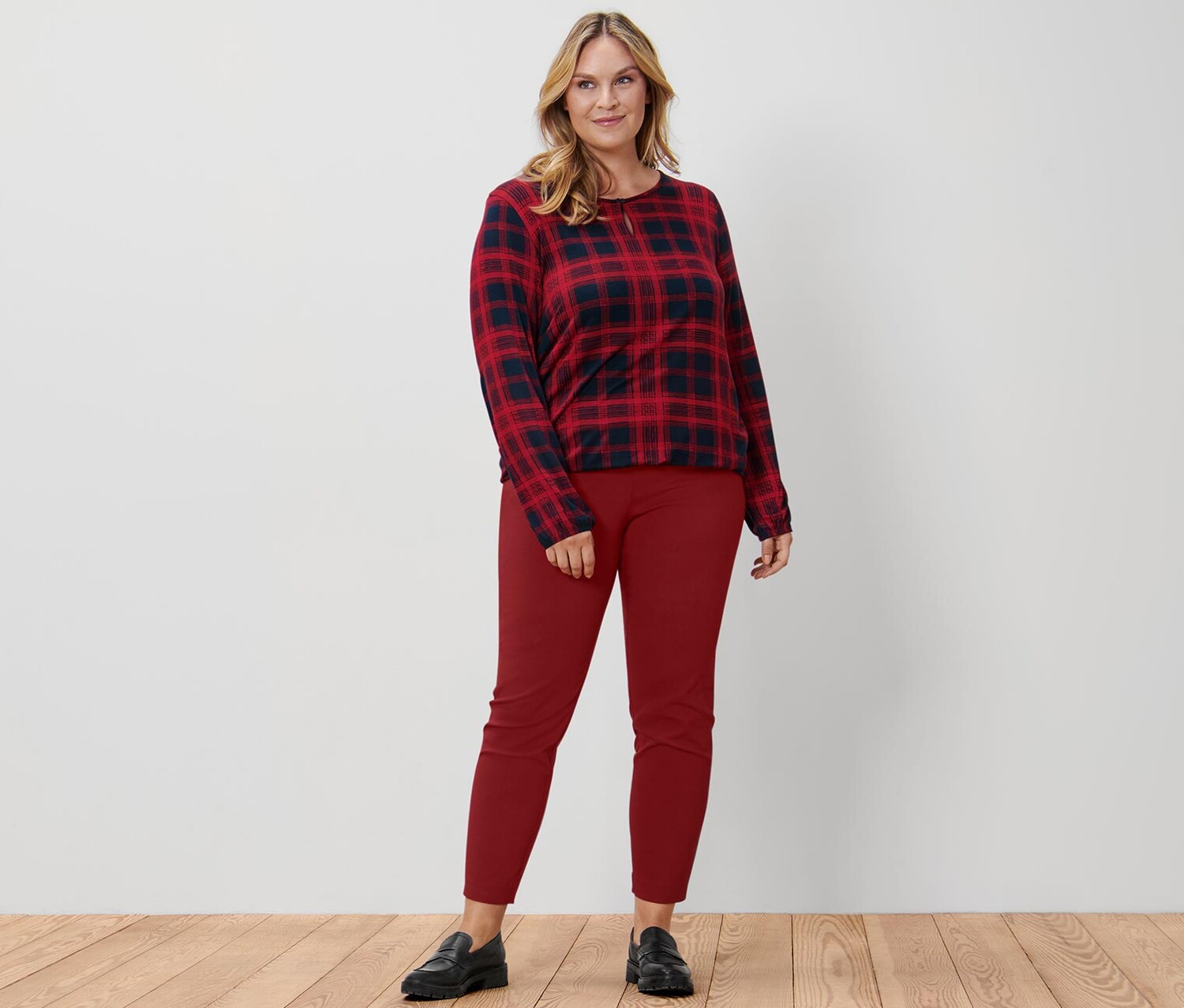 Блузка-рубашка в клетку Tchibo
Блузка-рубашка в клетку Tchibo