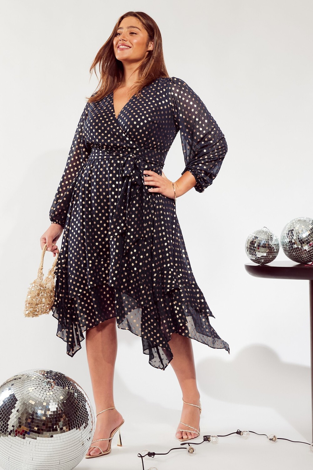 Платье халат миди с принтом Curve Friends Like These, синий
Платье халат миди с принтом Curve Friends Like These, синий