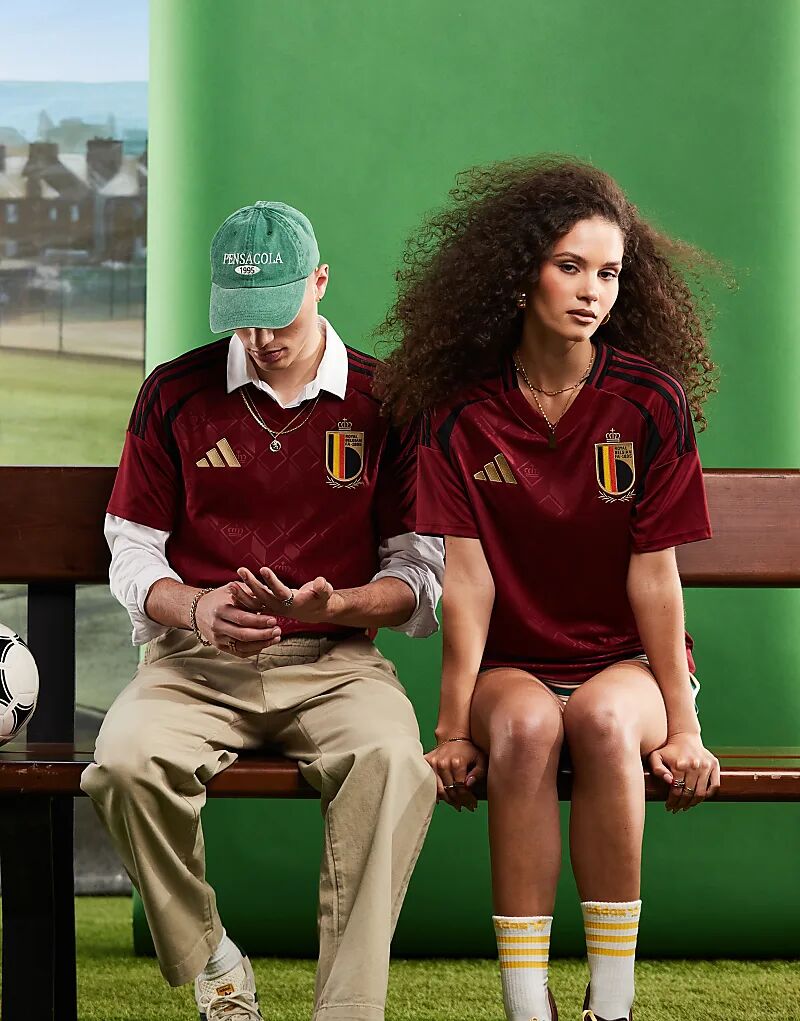 Футболка сборной Бельгии по футболу Евро-2024 в бордовом цвете adidas performance
Футболка сборной Бельгии по футболу Евро-2024 в бордовом цвете adidas performance