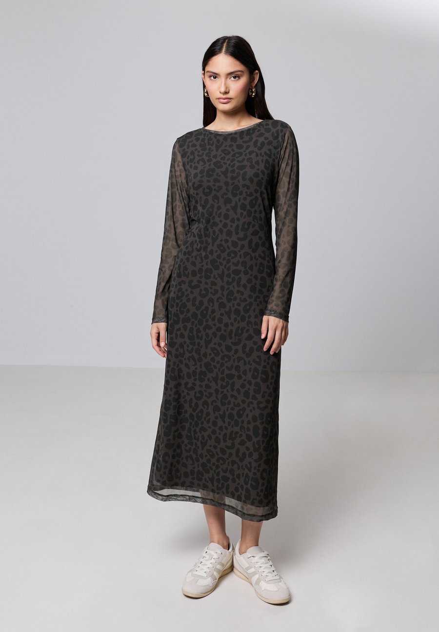 Платье Street One Studio LEO, Braun/Dark Brown
Платье Street One Studio LEO, Braun/Dark Brown