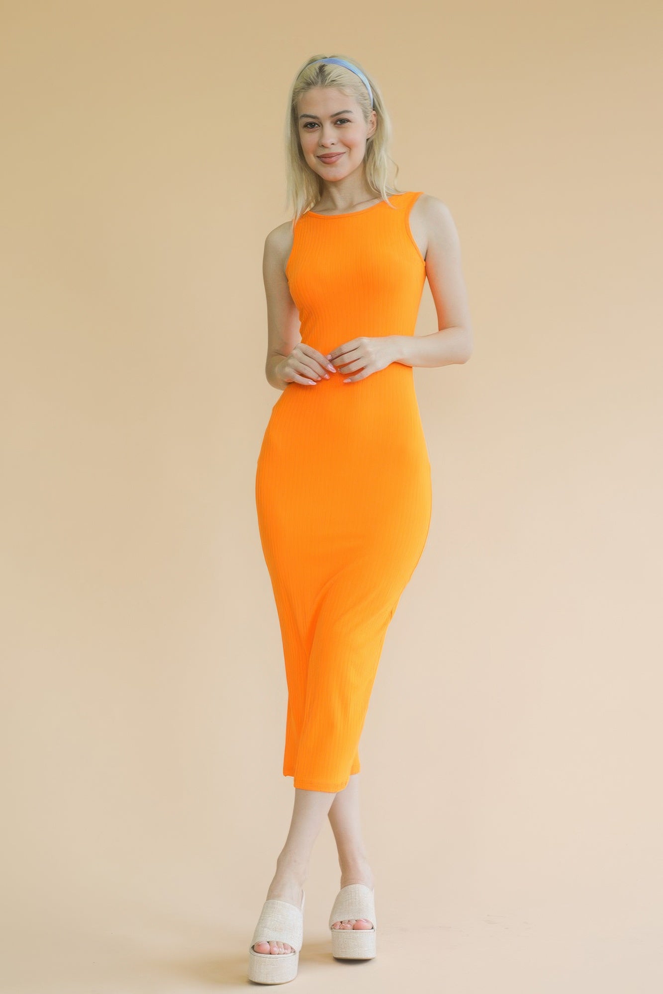 FASHNZFAB Женское ребристое платье макси без рукавов с открытой спиной, цвет tangelo
FASHNZFAB Женское ребристое платье макси без рукавов с открытой спиной, цвет tangelo